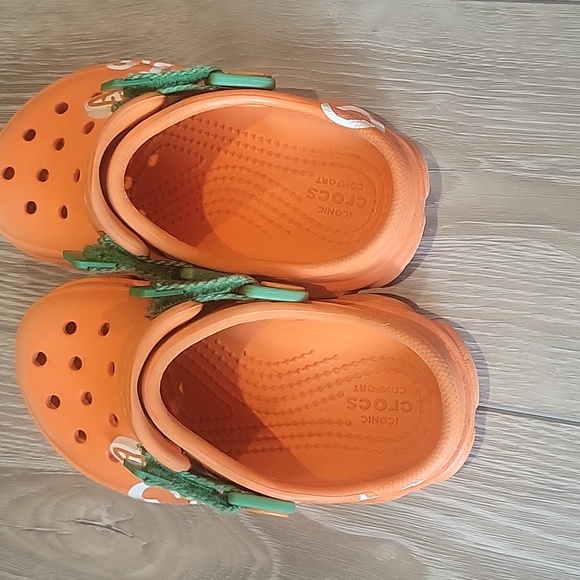 Crocs X Carrots Childs Size 8 - Picture 7 of 7